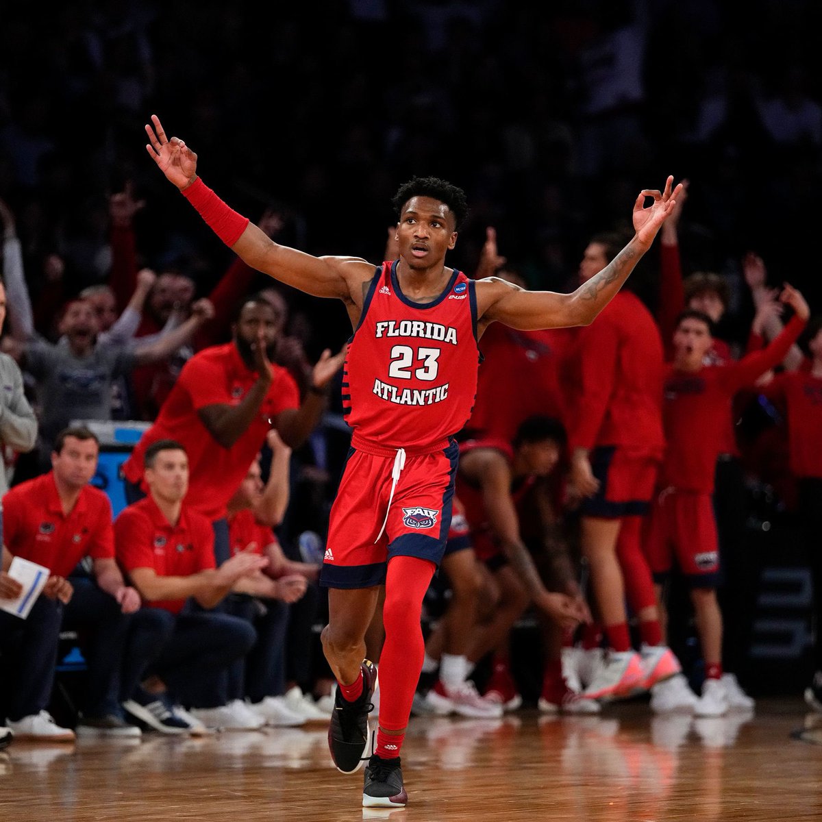 South Florida is the current Mecca of college basketball 🔥🔥

Miami Hurricanes 
FAU Owls 

⭐️ Final Four ⭐️