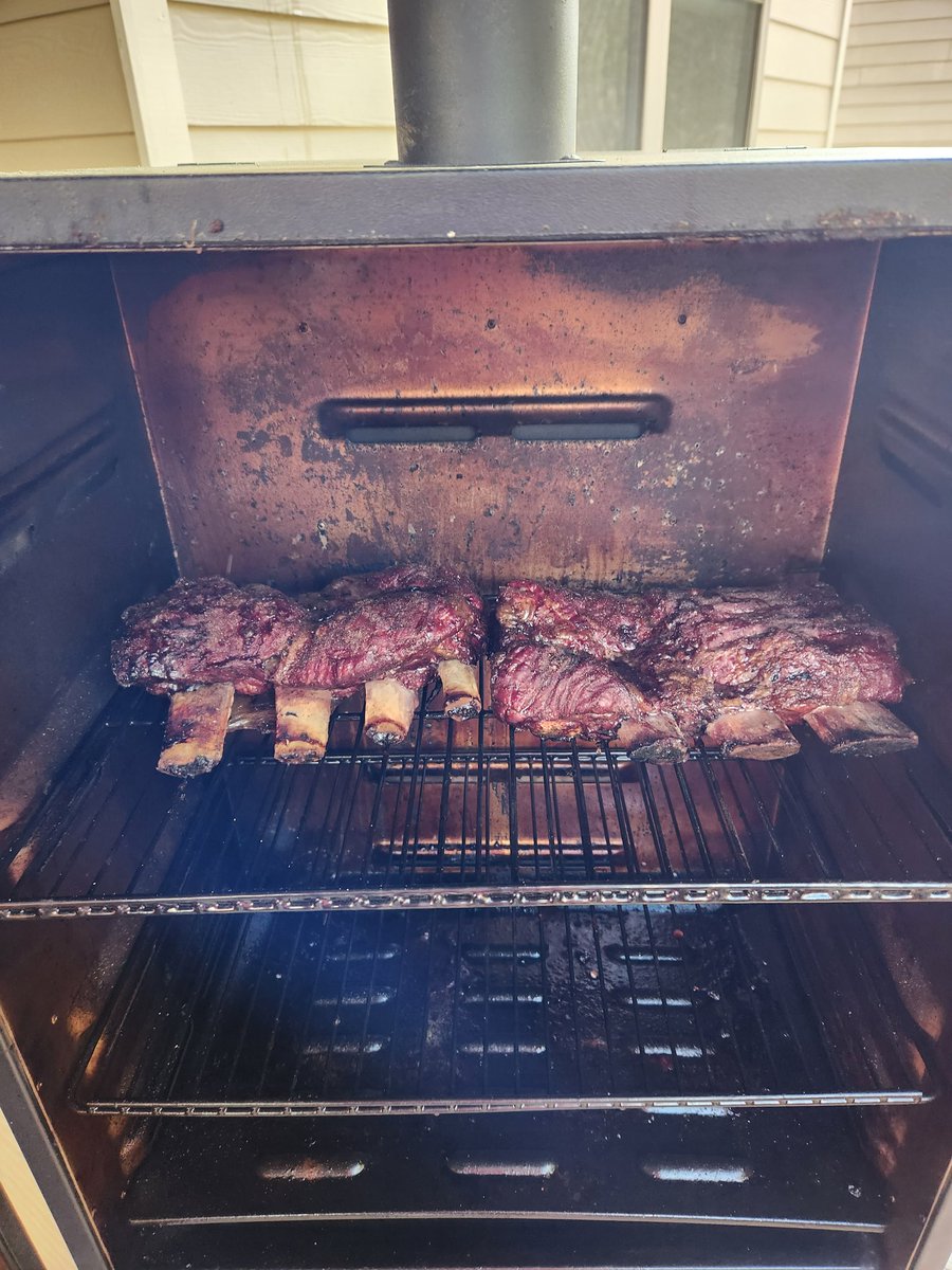 hack2089's tweet photo. That's a wrap for the Elite 8.
Beef Ribs for dinner tonight!
@putemupcdukes @MikeBellATL
@MikeConti929 #DukesandBelltailgateathome https://t.co/qXjjuAZE1z