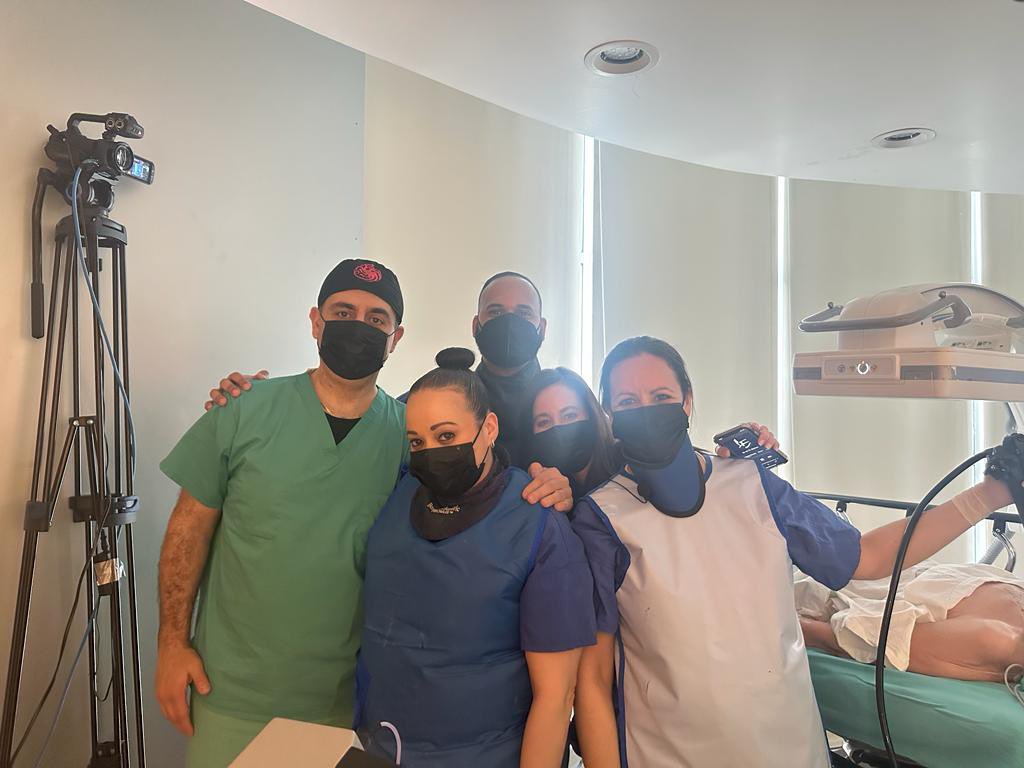 JessWidmer3's tweet photo. Honored to be part of the Curso Internacional de Endoscopia Terapeutica. Reunited with my original endoscopy family while making new friends and amazing memories https://t.co/dZpcRFJyYJ