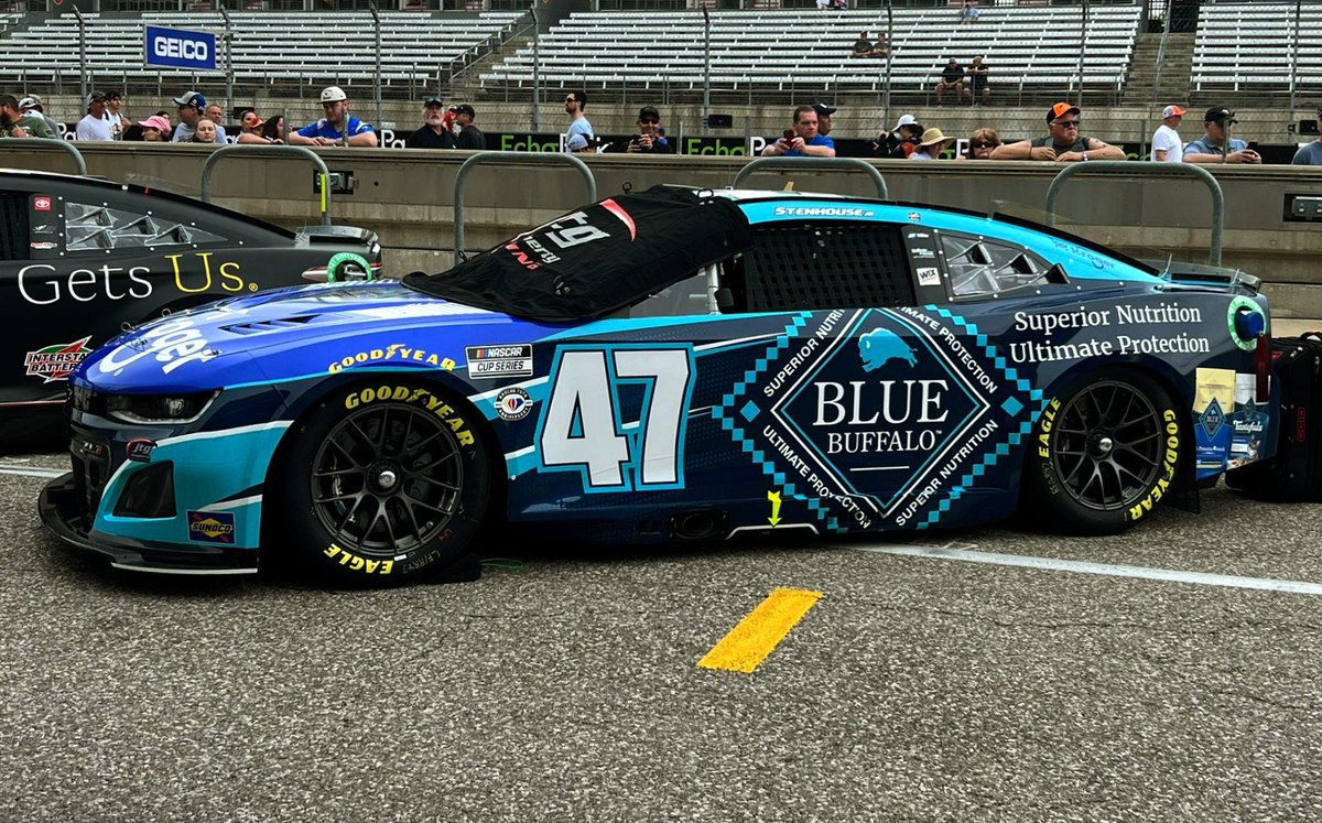 teams_low's tweet image. 🏁 is out after a fantastic race 
@NASCARatCOTA for the 
@NASCAR Cup Series.

Congrats on excellent finishes to:
P7- @StenhouseJr 

P10- @ToddGilliland_ 
 
P11- @CoreyLaJoie 

P12- @Mc_Driver 
 
#LTMS @staylets1 @MajDesignsUK @TAEVisionAPP @LoneStarSUVLimo @JTGRacing @Team_FRM