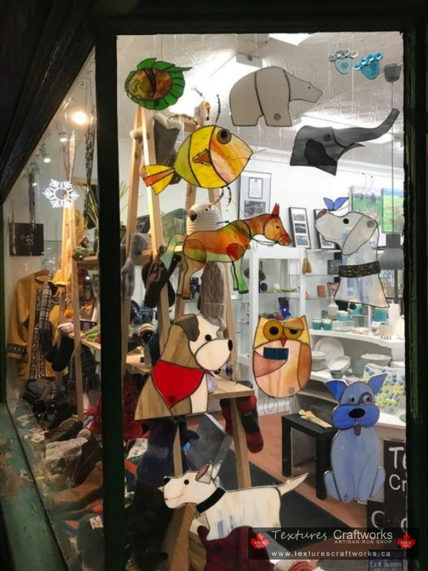 texturescrafts's tweet photo. For those who love #animals... #stainedglass by Beth Anne #TexturesCraftworks @LockeStShops
#fish #bears #dogs #horses #lockestreet #handmade #HamOnt #gifts #handcrafted #local #localart #art #glassart https://t.co/ctDmoSCvRN