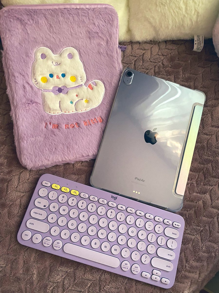 NastiaNami's tweet photo. Из положительного: уже два месяца отходила на курсы корейского, хотя и бывает скучно, но стали понятны некоторые правила чтения.

7 марта отпраздновала ДР - 30 лет, юху! Совместными усилиями подарили желаемый уже долгое время планшет😅 https://t.co/AX8RzV52CO