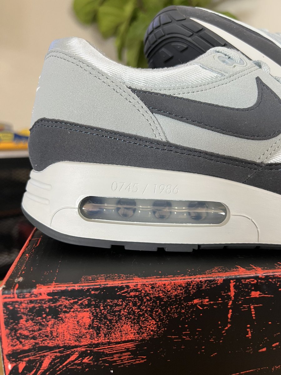 ferg_JP's tweet photo. happy #airmaxday2023 ⚡️👟 • thank you to @nike + #kidsofimmigrants for the air max 1 ‘86 og at yesterdays #blackmarketflea 🫶🏾🖤 https://t.co/ZqbjLiVpcc