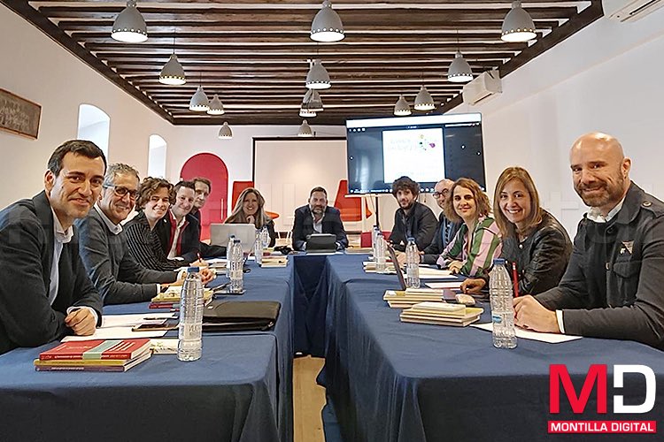 Montilla Digital: El Ayuntamiento de Montilla presenta en Segovia un... montilladigital.com/2023/03/el-ayu… #EspañaCreativa #RedCiudadesTerritoriosCreativosEspaña #ReuniónSegovia2023 #RECITCREA