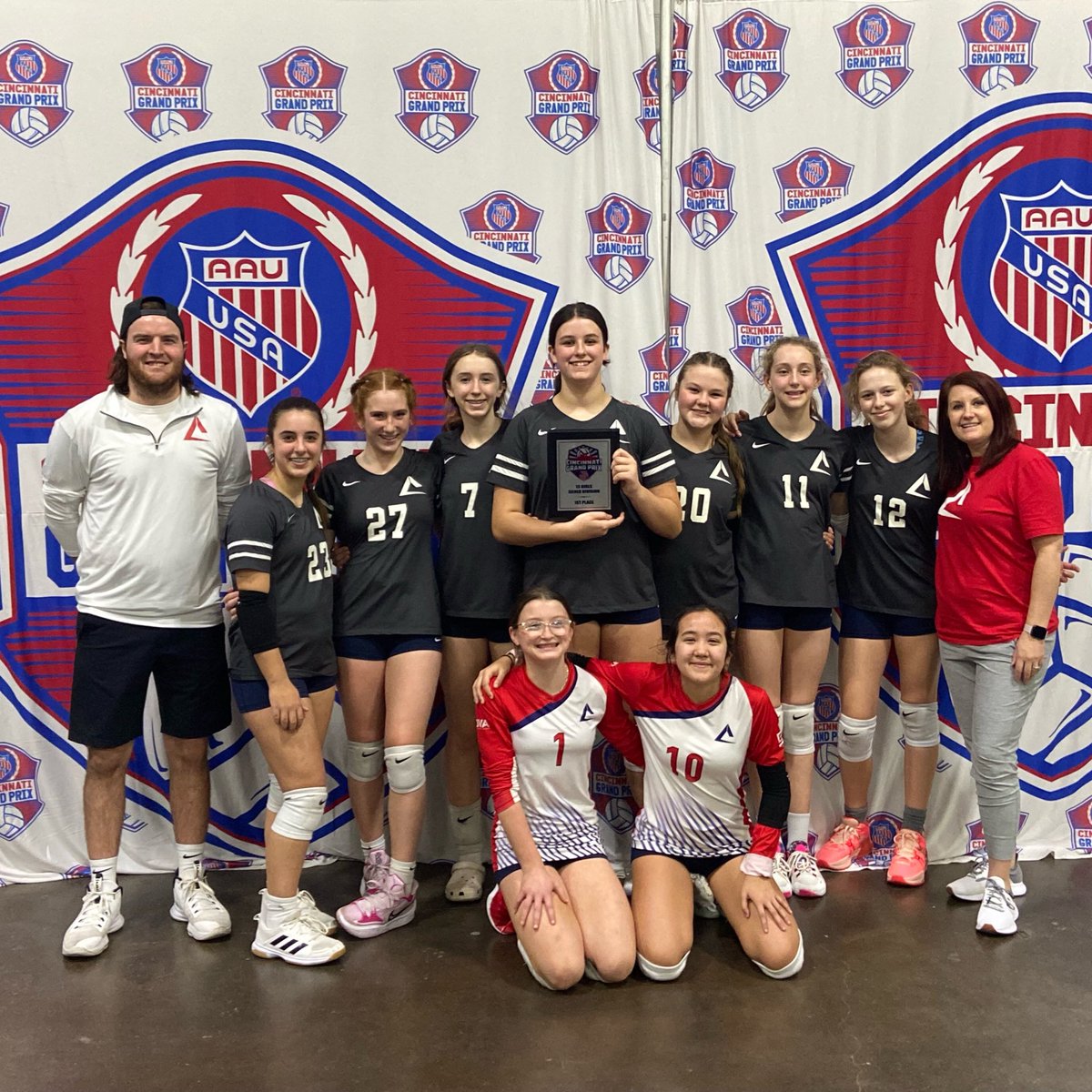 AlphaPerformVB's tweet image. Congrats to A.31 for winning silver at AAU Cincinnati Grand Prix! 
#alphaperformancevb #thepack #jvasponsorclub