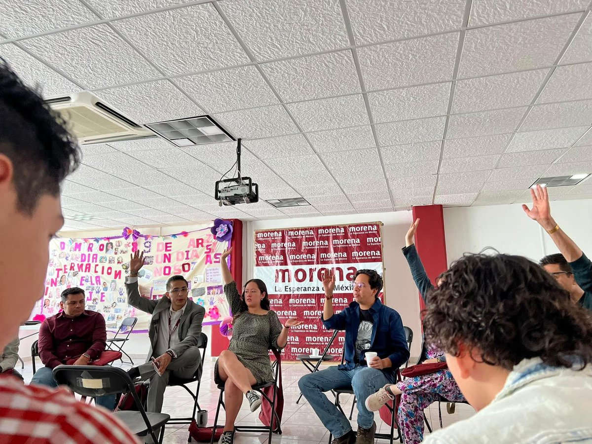 arturohost's tweet photo. Un honor ser parte de la Comisión Estatal de Jóvenes de MORENA en Querétaro, al lado de grandes compañeros y grandes amigos de partido, […] https://t.co/xvJgvGqT0X