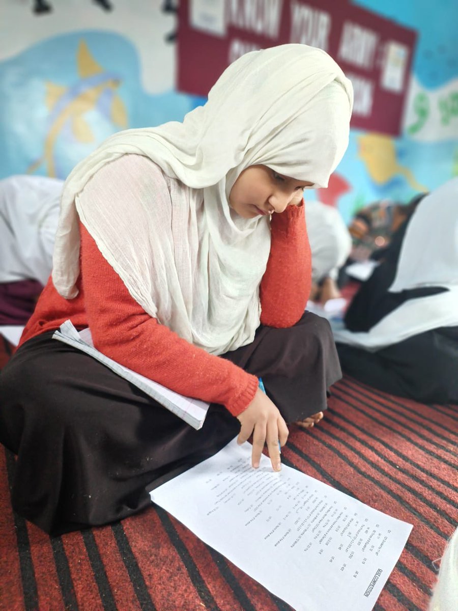 JannatLolab's tweet photo. #IndianArmy Organised a Quiz Competition on 'Know Your Army' at Govt Middle School, Nagri.
#IndianArmy
#Kashmir
#ProsperousKashmir
#NayaKashmir
#YouthOfKashmir
#KashmirMeinTiranga
#G20 https://t.co/f5FinflaFV
