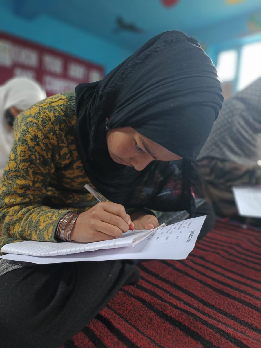 JannatLolab's tweet photo. #IndianArmy Organised a Quiz Competition on 'Know Your Army' at Govt Middle School, Nagri.
#IndianArmy
#Kashmir
#ProsperousKashmir
#NayaKashmir
#YouthOfKashmir
#KashmirMeinTiranga
#G20 https://t.co/f5FinflaFV