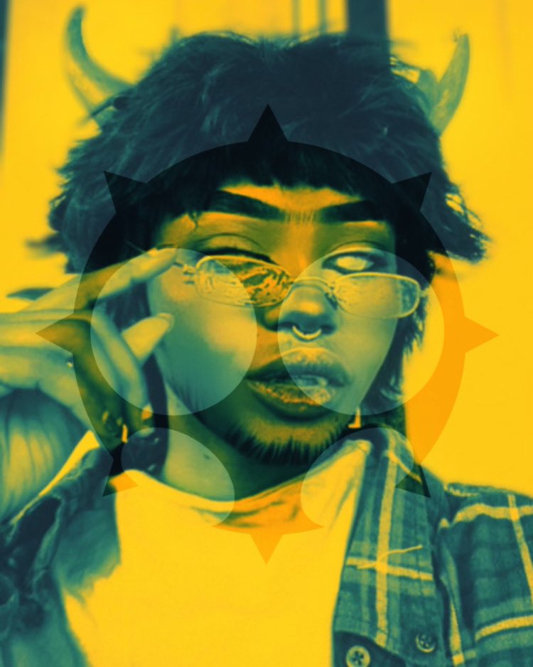 CherryRedCream's tweet photo. Daddy Sol back in the building ♊️ #solluxcaptor #homestuck #HOM3STUCK #cosplay #hethey #cosplayer #mageofdoom #HS #homestuckcosplay https://t.co/rt5RdYClfj