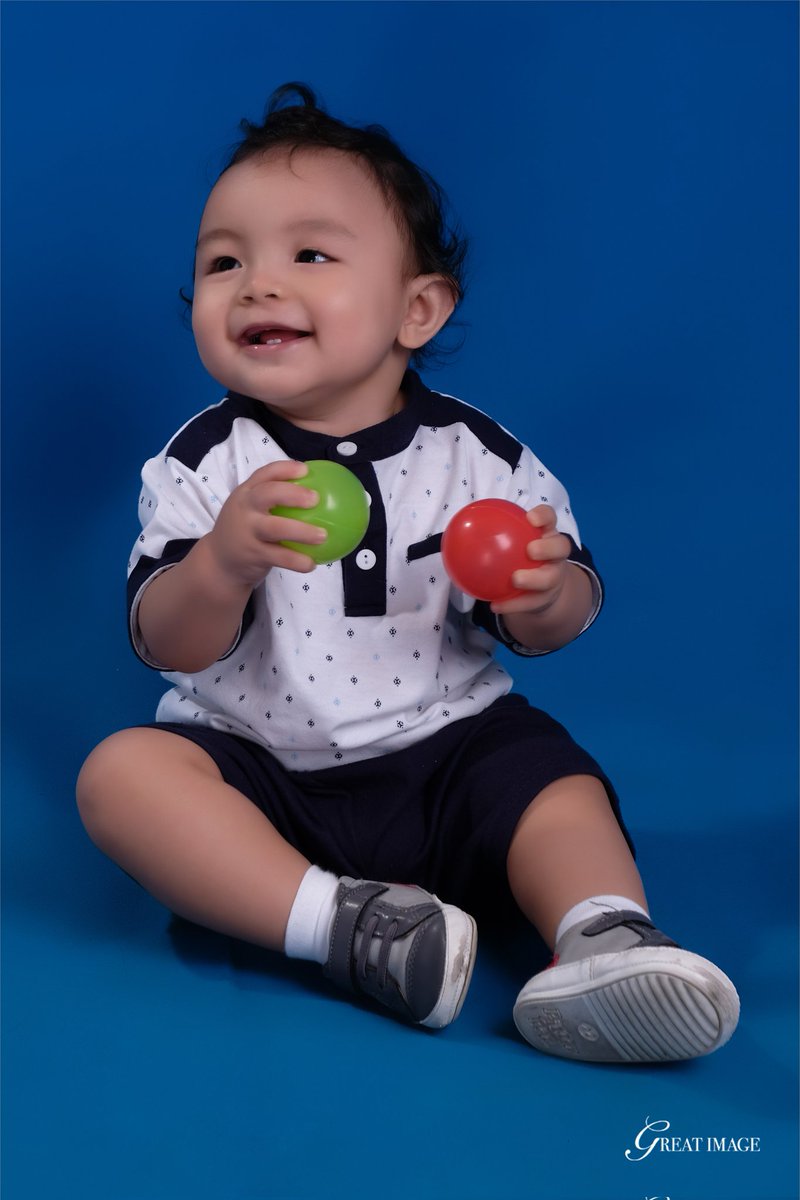 zhantti's tweet photo. I can't believe my son enjoyed his photo shoot at #14monthsold @greatimageph 😍
#Cutenessoverload #1yearold #adorable https://t.co/aFBo6vOjXo