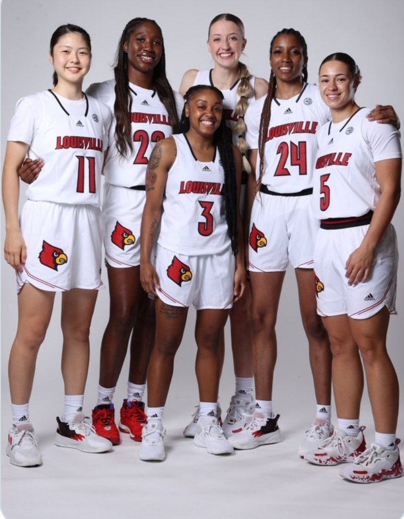 Thank you @MorganAmari_ , @chrislyncarr, & @j_williams40 for choosing Louisville for your 5th year, you made us proud! @MykasaRobinson. @KonnoNorikaReek, @e_brezzy02, you all gave us your all, we ❤️ You!! #Cardinalsforever #LsUp