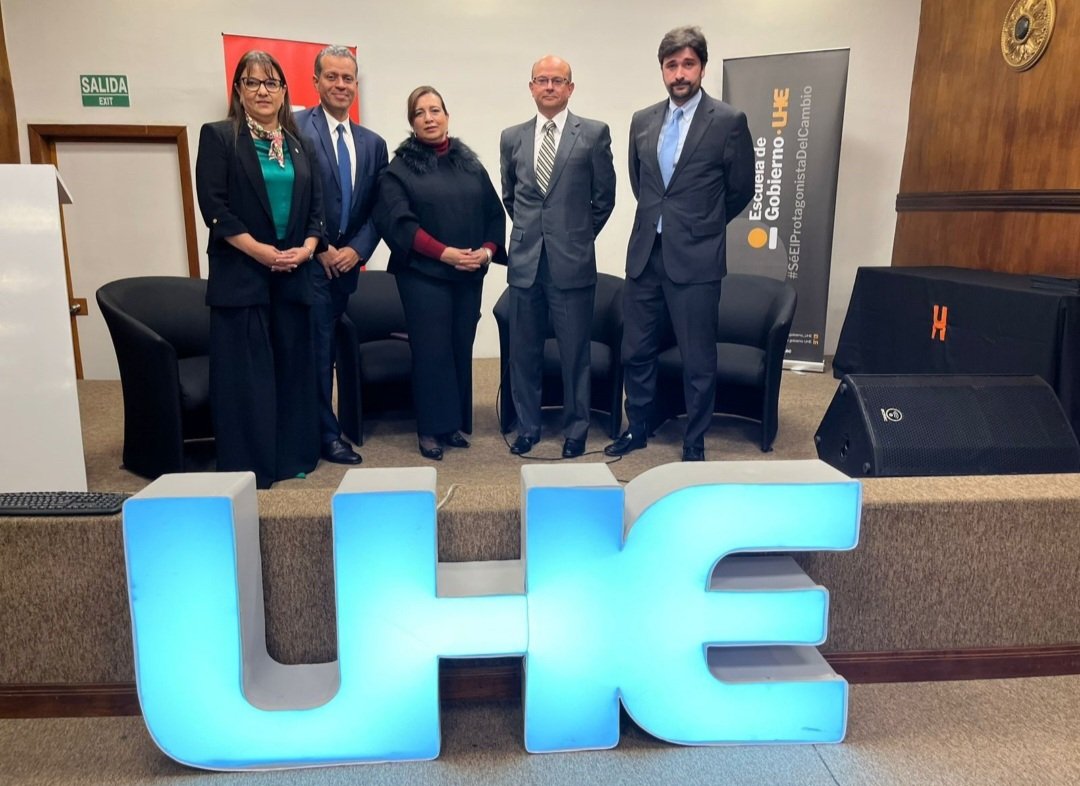 Gracias a quienes nos acompañaron en este panel, nuestro compromiso desde la @uhemisferios continúa, el fortalecimiento de capacidades en #APPs es sin lugar a dudas el mecanismo q' llevará a ejecutar los proyectos, somos pioneros en desarrollar este tema, estamos orgullosos de...