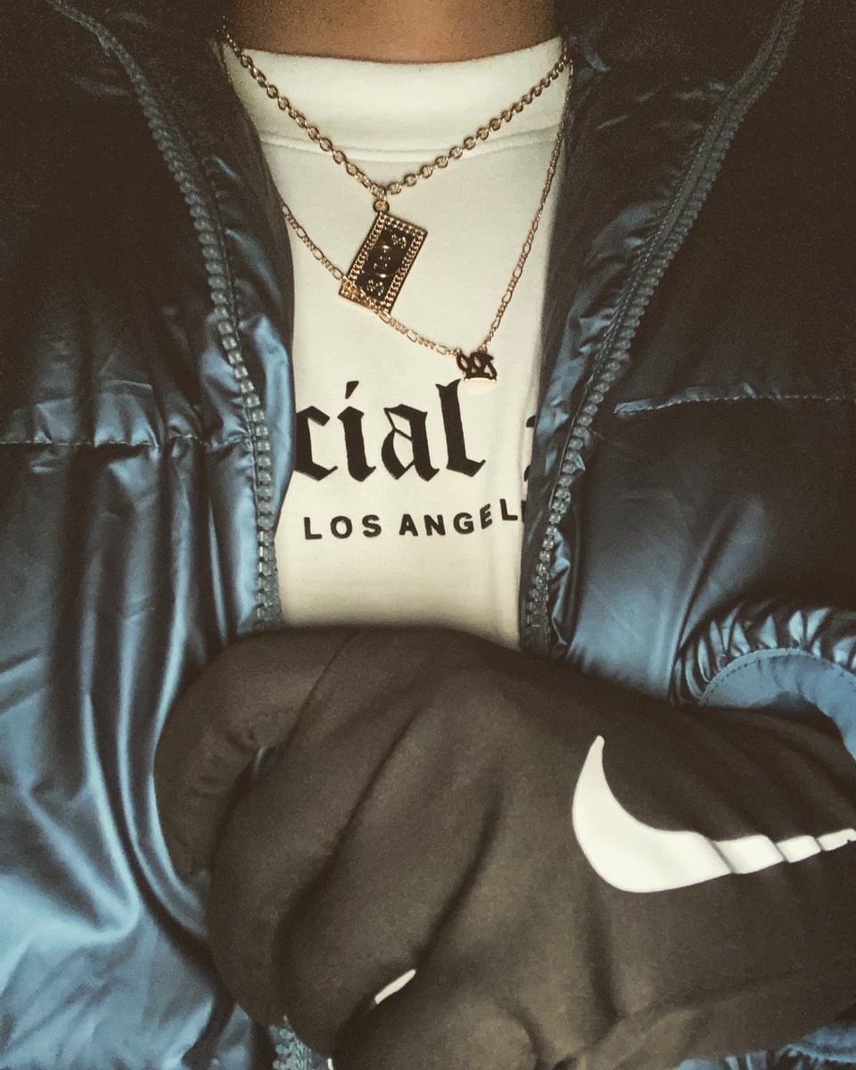 elfiTore_28's tweet photo. March sponsored 🫳🏿 (@boohooMAN ) https://t.co/JNz0pd9xKp