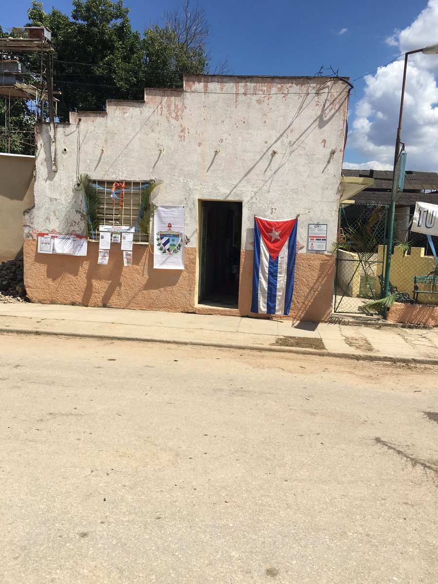RomanRichardOr1's tweet photo. Esta es la verdadera cara de la Democracia Comunista Cubana da 🤮 https://t.co/7MOCXkdow2