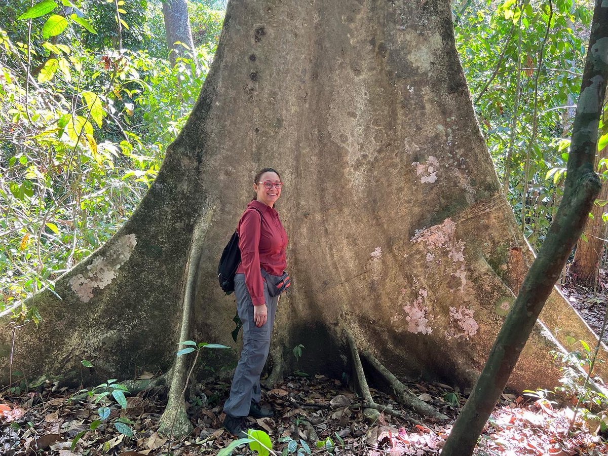 An amazing day at Barro Colorado Island walking in the forest with <a href="/AnoushehAnsari/">Anousheh Ansari</a>, <a href="/hindououmar/">Hindou</a> and <a href="/peter_houlihan/">Peter Houlihan</a>. We had great conversations about science, innovation, and the importance of research for global solutions.  <a href="/xprize/">XPRIZE</a> <a href="/stri_panama/">Smithsonian Panama</a>