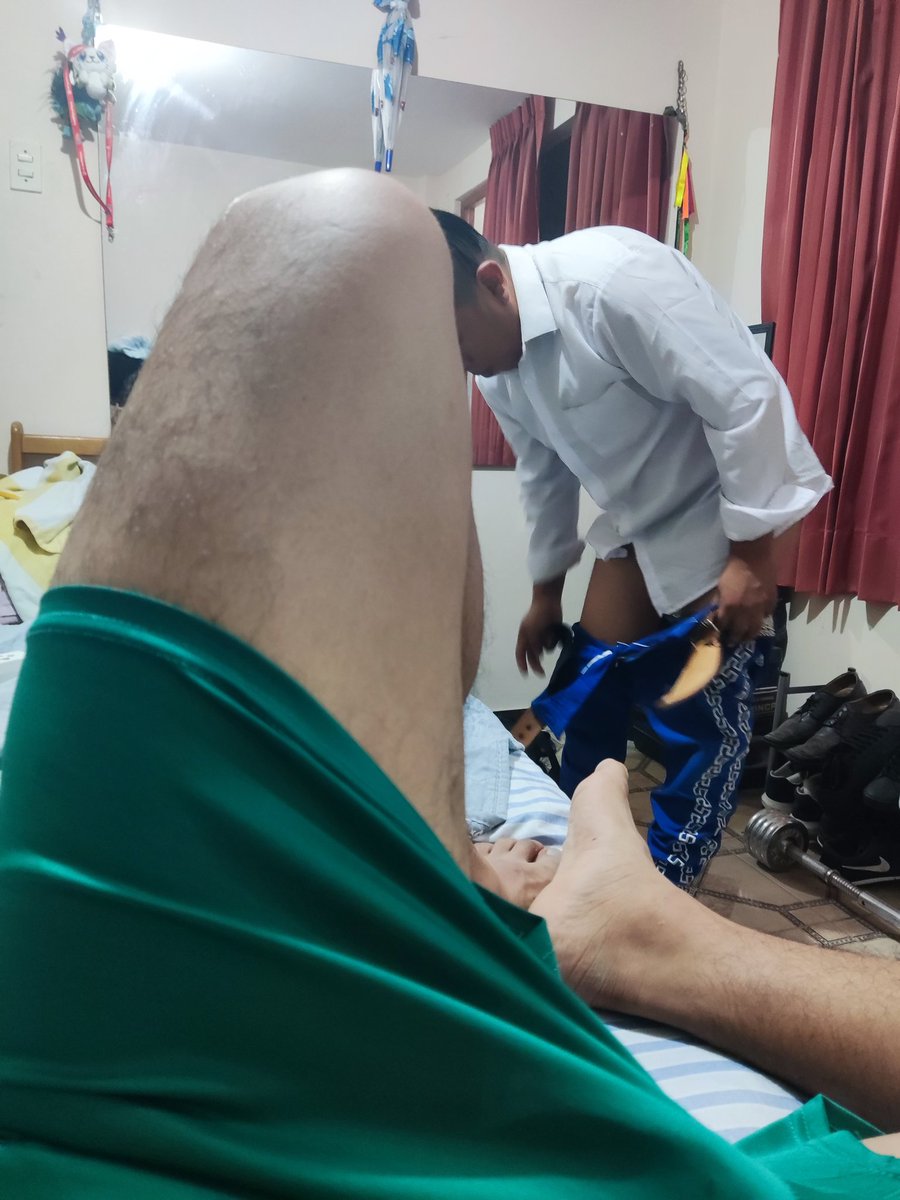 Dalp_86's tweet photo. Me vinieron a cantar las mañanitas, este charro pitudo 🍆, #rt si quieres ver como terminó https://t.co/AAYM8NQiEU