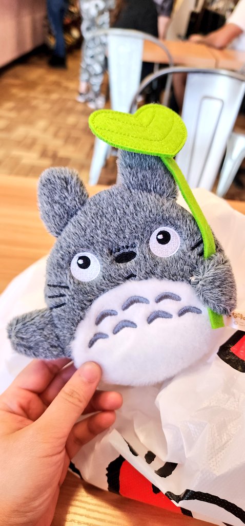 owbreyg's tweet photo. The cutest coin purse 😍 #myneighbortotoro #となりのトトロ  #StudioGhibli #HayaoMiyazaki https://t.co/DK9HXLDZy6