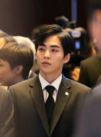 eph3meral23's tweet photo. @axiuexo9 HAPPY BIRTHDAY XIUMIN!!

#HAPPYXIUMINDAY
#요정킹시우민_생일축하해
#XHBD_FairyKing https://t.co/i7lXijtcRP