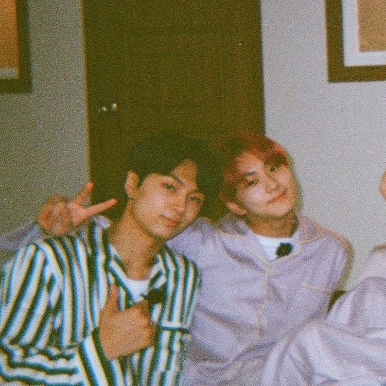 a bliss of an angel
— leo and gabriel, a #jaywon au

a jaywon au wherein, leo (yjw) a know-it-all nerd ends up in an ironclad deal with gabriel (pjs) ; a ceo's son who is caught up between a marriage contract with someone he barely knows. Will things fall in to the right place?