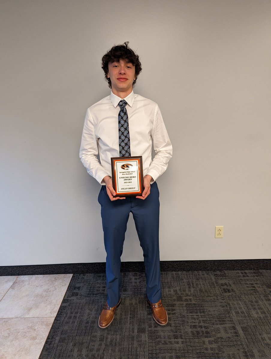 HoopsTiger's tweet photo. Junior standout @Dylan_Sheely18 picks up the Tiger "Unsung Hero" for overall contribution to the team. Dylan led the Tigers in assists with 4 per game, added 7pts and 3 rebounds, and some clutch D for a solid Junior season. https://t.co/B2XPa0wo0d