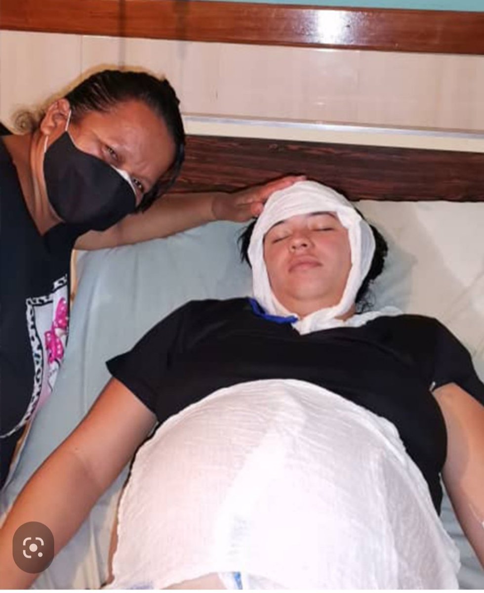 manuelita1504's tweet photo. Caso Giannelly Pirrongelli
#Femicidio #Bolívar 
20/4/22:
Robert Terán (pareja) fue #Condenado a 30 años de prisión.
#Femicida y su defensa  #Apelaron y luego #Recusaron a la #CorteDeApelaciones
#JusticiaParaGinaYSuBebé
@LourdesSuarezA2
@GladysTSJ
@mdiazmendoza
@TarekWiliamSaab https://t.co/Vtea5OiahT