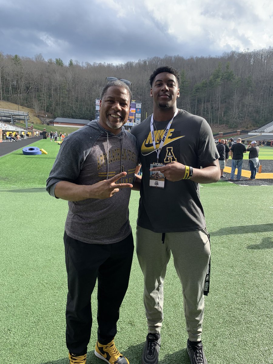 Awesome unofficial visit to @AppState_FB 🙏🏾for the invite and hospitality @JSrofe @coach_sclark @Coach_Cab @CoachHeej #GoApp #AppNation Great meeting Alumni Steve Wilks 49ers Defensive Coordinator! @ScoreonD @wco70mack 🙏🏾
