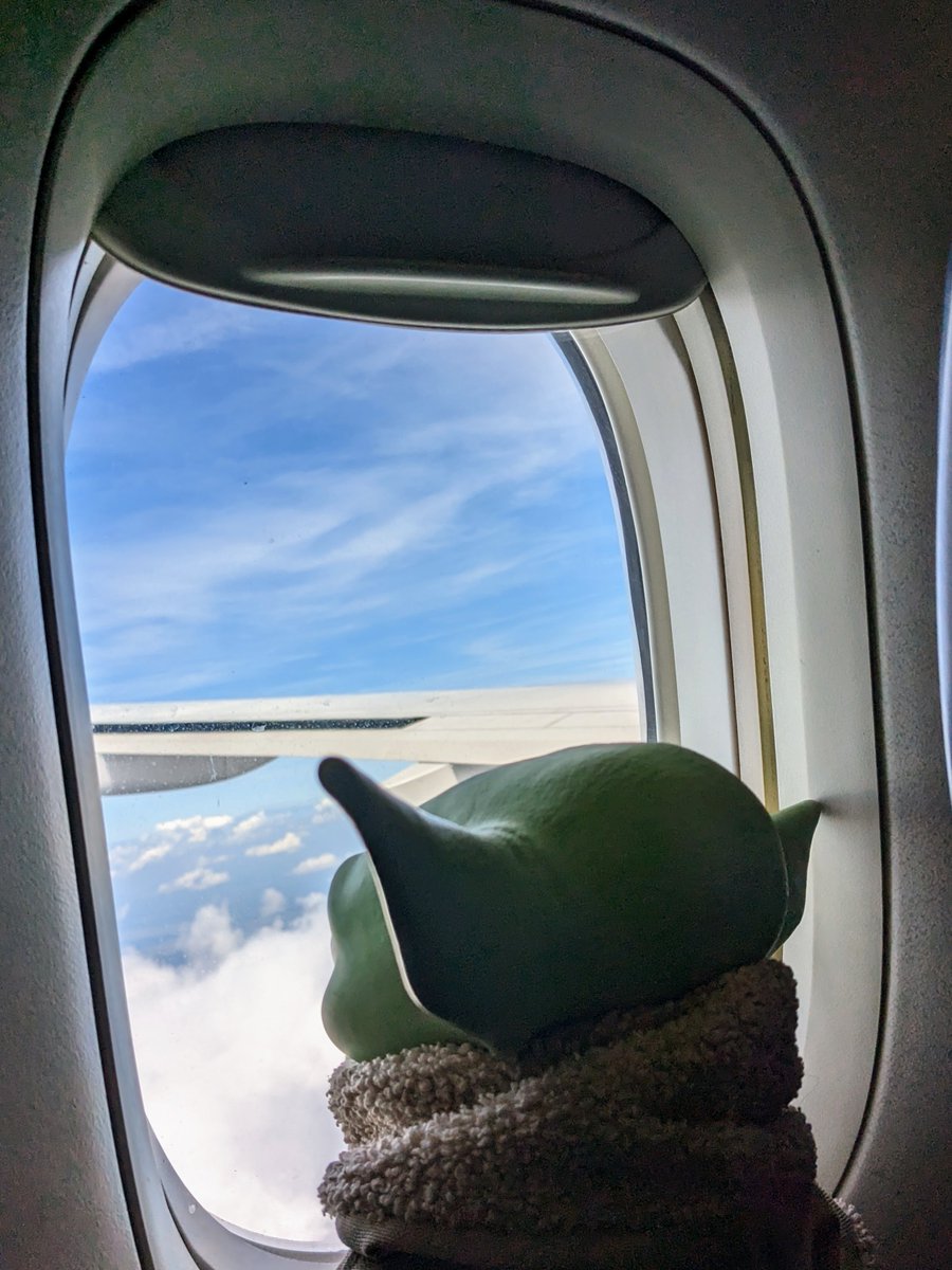 jfrankena's tweet photo. @united, after four weeks on the road, I was ready for Spring Break with my family. Despite a few setbacks at O'Hare, Tonya from your Chicago team was kind, attentive, and a true team player in helping us and the rest of the flight get to where we were going. #thisistheway https://t.co/RwuCGHF4KS