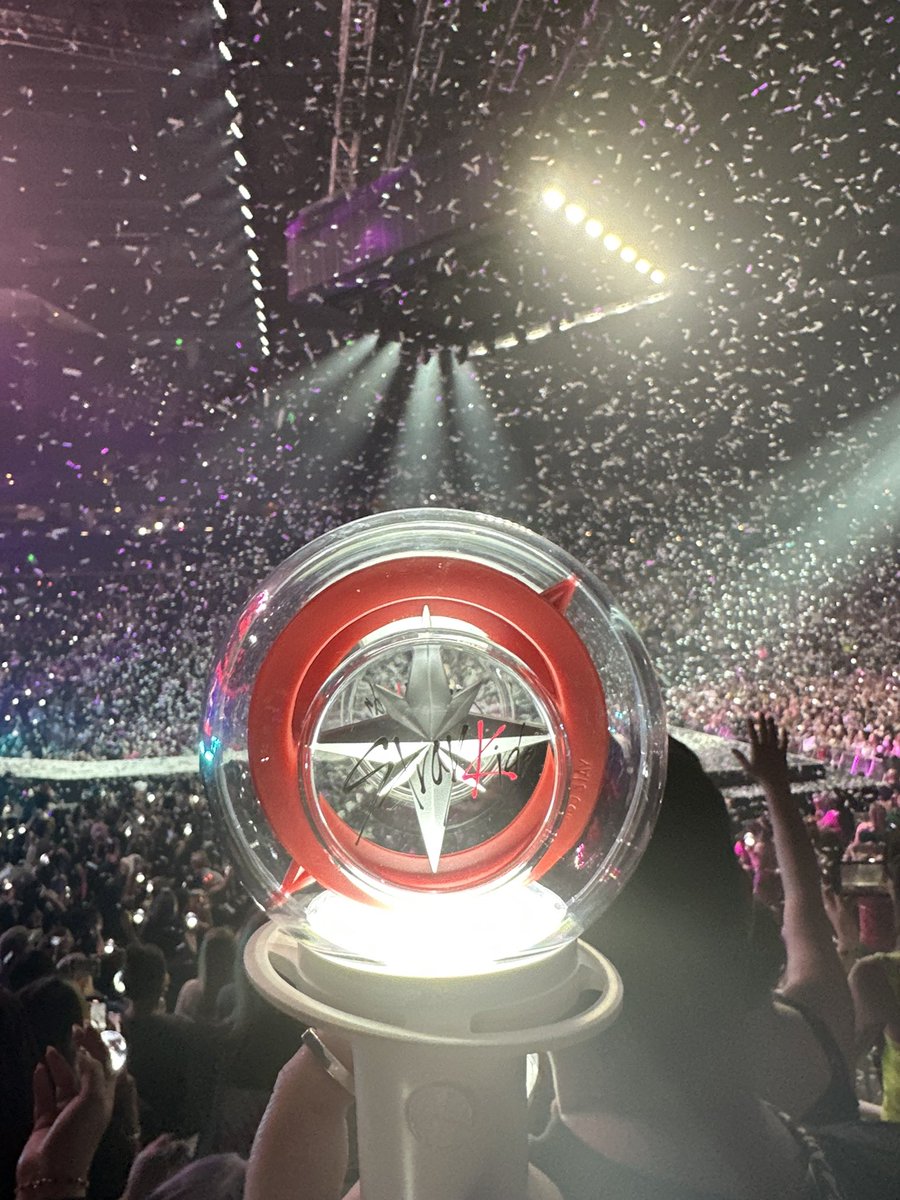 mkuhlman90's tweet photo. the pcd is reallll #missingskz https://t.co/wENiYwvGoh