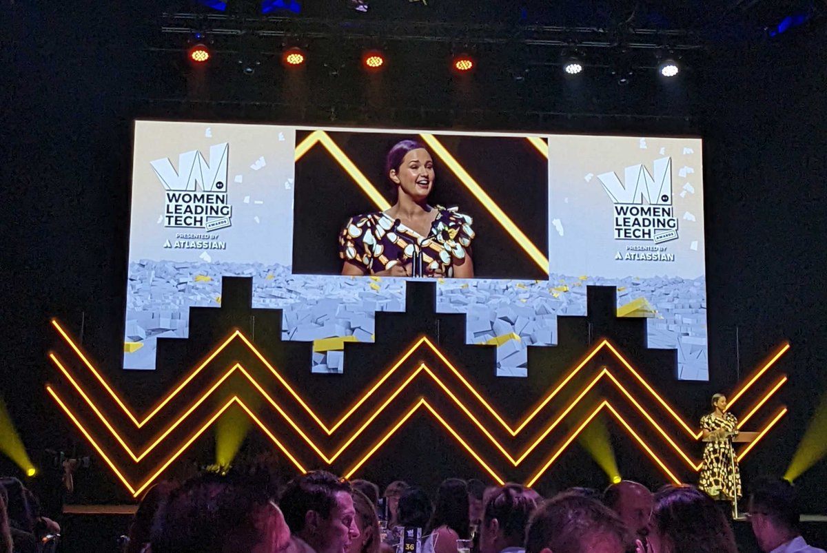 Jessie Summons 🌌 tweet media