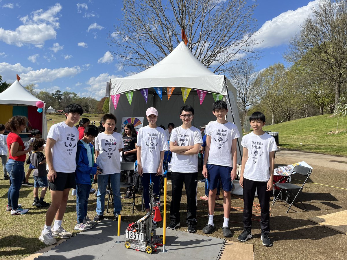 TheRoboBrigade's tweet photo. Yesterday was the Atlanta Science Festival! Our team had a fun booth set up at the event. Team members taught many kids about FTC and taught them to control the robot! https://t.co/Dx84qekCBD
