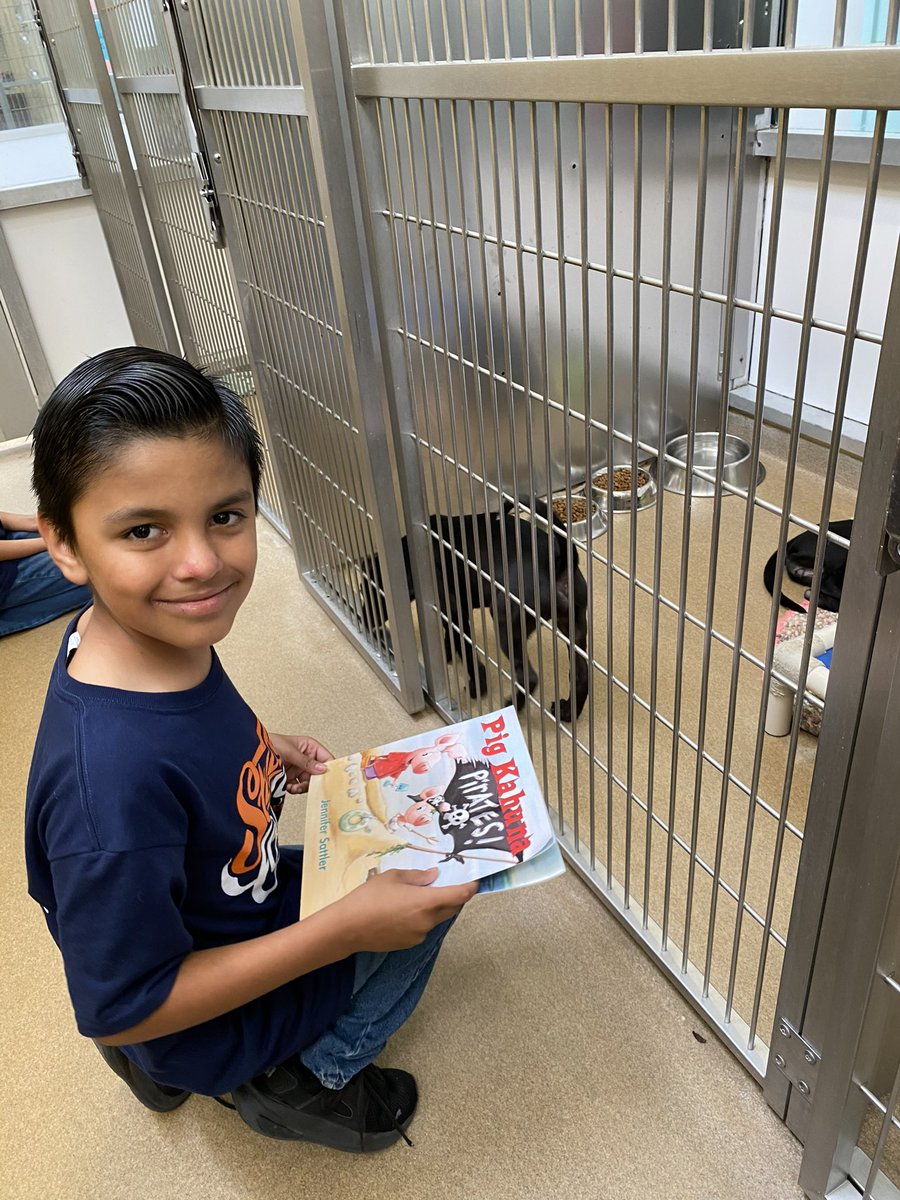 YeagerES's tweet photo. THANK YOU to all who helped our Student Council collect donations for the Gulf Coast Humane Society. Today they got to spend time reading to the pups.  Thank you to Mrs. Reyna, for showing our students the importance of community service! #WeAreYeager @KelsieMorris12 @CCISD https://t.co/9eSxVld4Fn