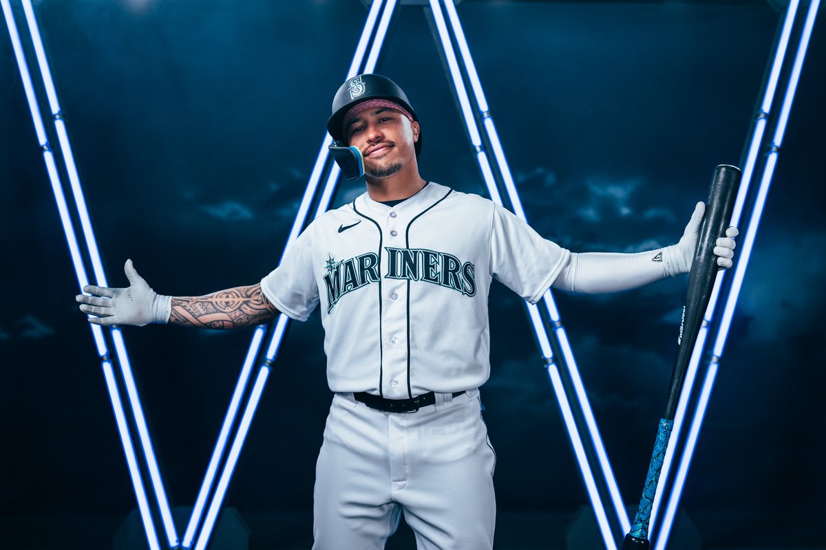 Mariners tweet picture