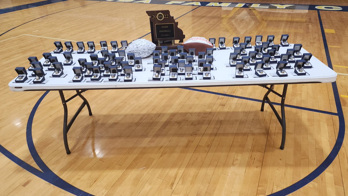 EBDawgsFootball's tweet photo. A lot of New Jewelry running around Gower this afternoon. 
#BacktoBackStateChamps https://t.co/3OXRrPckoD