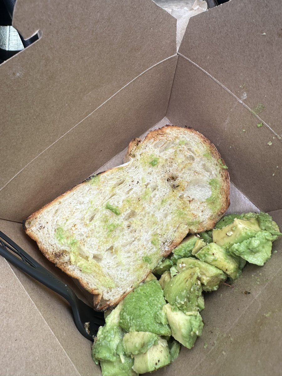 NScorze's tweet photo. tartine to go https://t.co/ZTGSUFKLtG