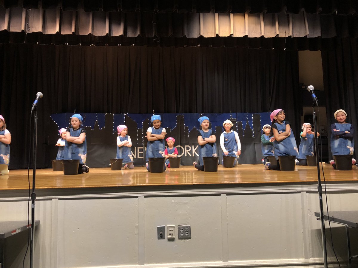Welcome to New York… it’s been waiting for you!! 🗽🍎 it was so great getting these kids back on stage and watching them shine!! <a href="/Oakton_ES/">Oakton ES</a> <a href="/OaktonESPTA/">OaktonElementary PTA</a>  #BroadwayIsBack #OESVarietyShow