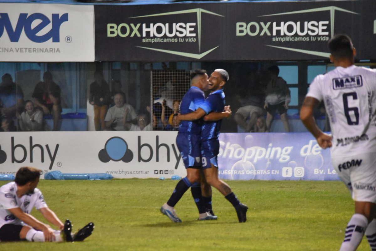 PlanetaCervece1's tweet photo. Quilmes cayó por 1-0 en su visita a Atlético Rafaela por la fecha 7 de la Zona B de Primera Nacional.

El único tanto del encuentro lo convirtió Nicolás Delgadillo y así la Crema se recupera de dos derrotas seguidas.

#Quilmes #Decano #CapoDelsur  #Temporada2023 #PrimeraNacional https://t.co/R3LW3uXMA0