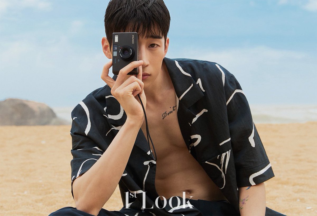 honeyhsw's tweet photo. ถ่ายแบบหลังออกจากกรม มันก็จะแซ่บประมาณนี้แหละ🖤🔥 https://t.co/3494ZB18gm
