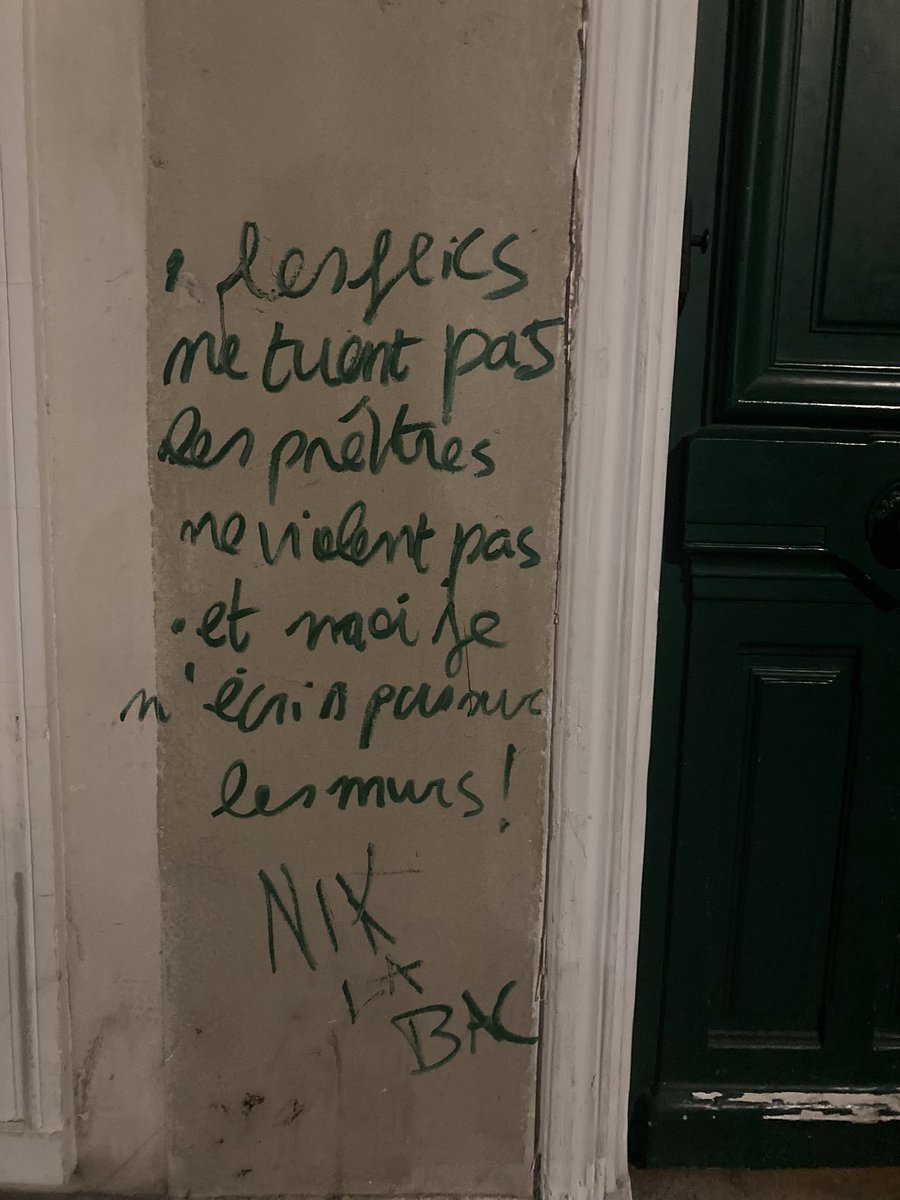 GraffitiRadical's tweet photo. "Cops don’t kill, priests don’t rape, and I don’t write on walls!"

Seen in Paris https://t.co/DfAHLvDnDb