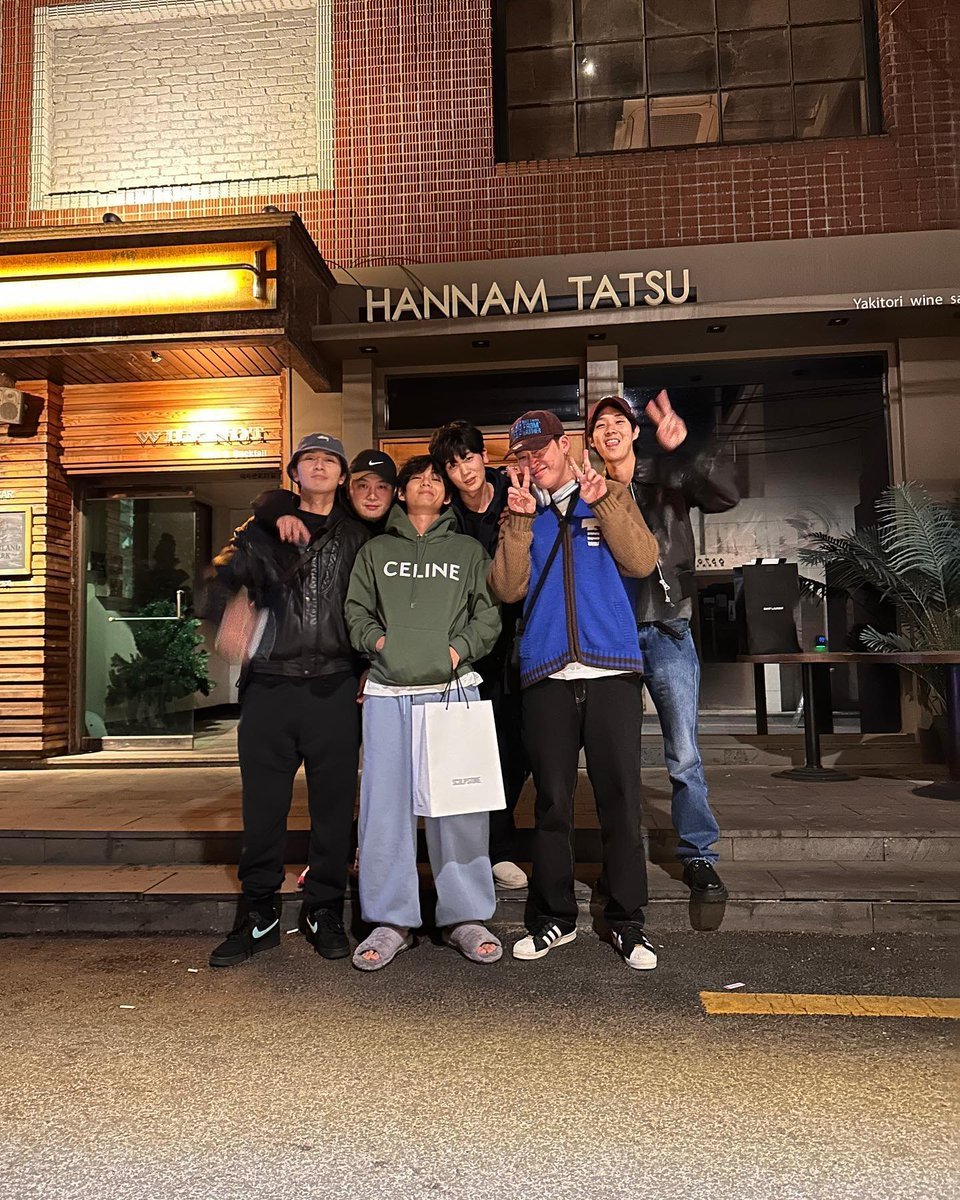 phs_archives's tweet photo. hyungsik with wooga squad from wooshik’s ig update for celebrating his birthday 🤍

📸 dntlrdl https://t.co/Y15MgNgza1