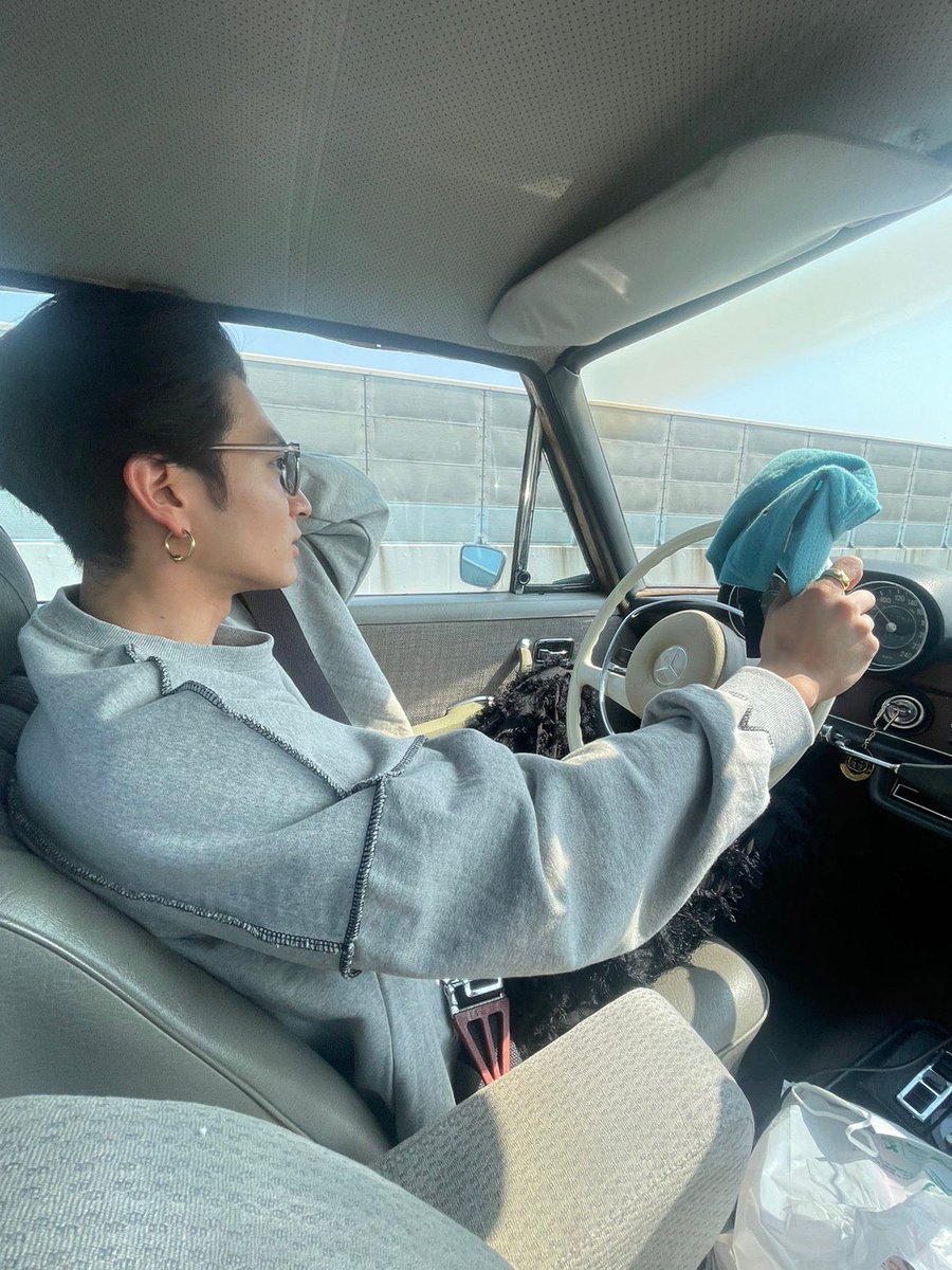 mojaming's tweet photo. 俺、ネフェルティティの胸像？ https://t.co/p2rqrHB3Jk