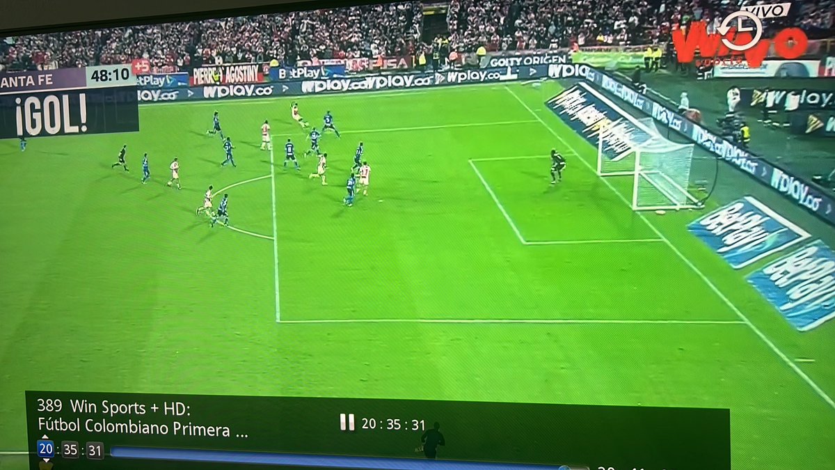 alejoamortegui's tweet photo. @WinSportsTV @SantaFe El VAR no reviso y había un posible fuera de lugar en ese gol @WinSportsTV https://t.co/Dz3Qnct6bm