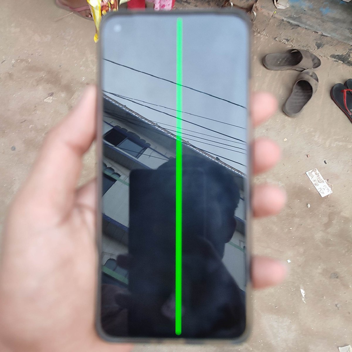 Tarunno7's tweet photo. Oneplus green line issu #OnePlus #greenlin #oneplus9 https://t.co/bw5BlQrIth