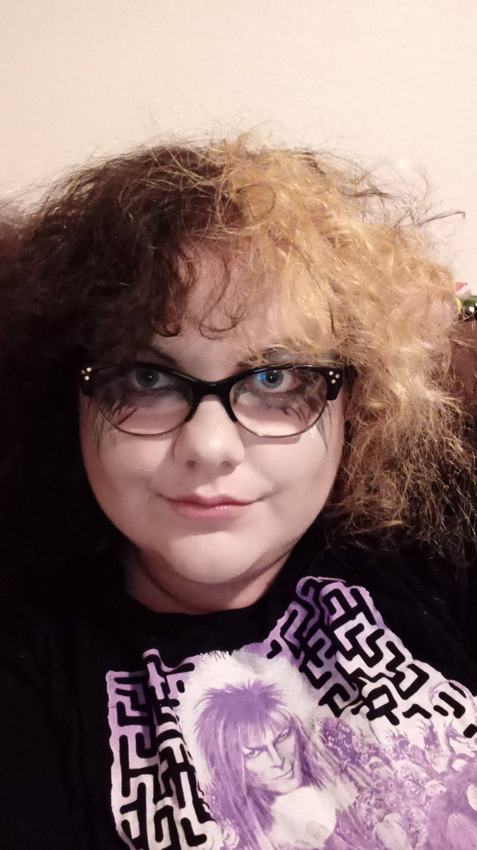 zygsti9's tweet photo. Still exhausted from my absolute lack of sleep the last few days but the performances went well and I personally really like how my hair turned out. https://t.co/LnJGhNHQNW