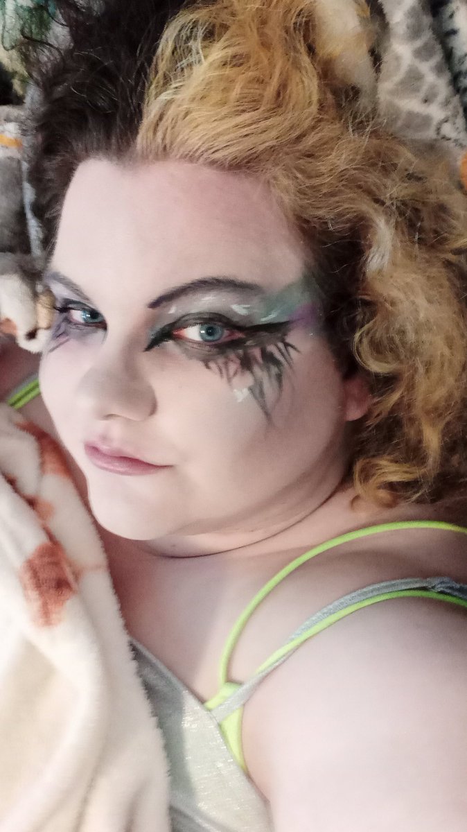 zygsti9's tweet photo. Still exhausted from my absolute lack of sleep the last few days but the performances went well and I personally really like how my hair turned out. https://t.co/LnJGhNHQNW