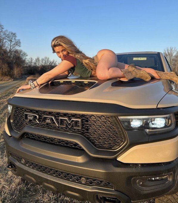 Save a horse, drive a ram 🐏 https://t.co/z4wVXbE3vg<a href="/tag/newprofilepic"class="tags"><span>#newprofilepic</span></a>