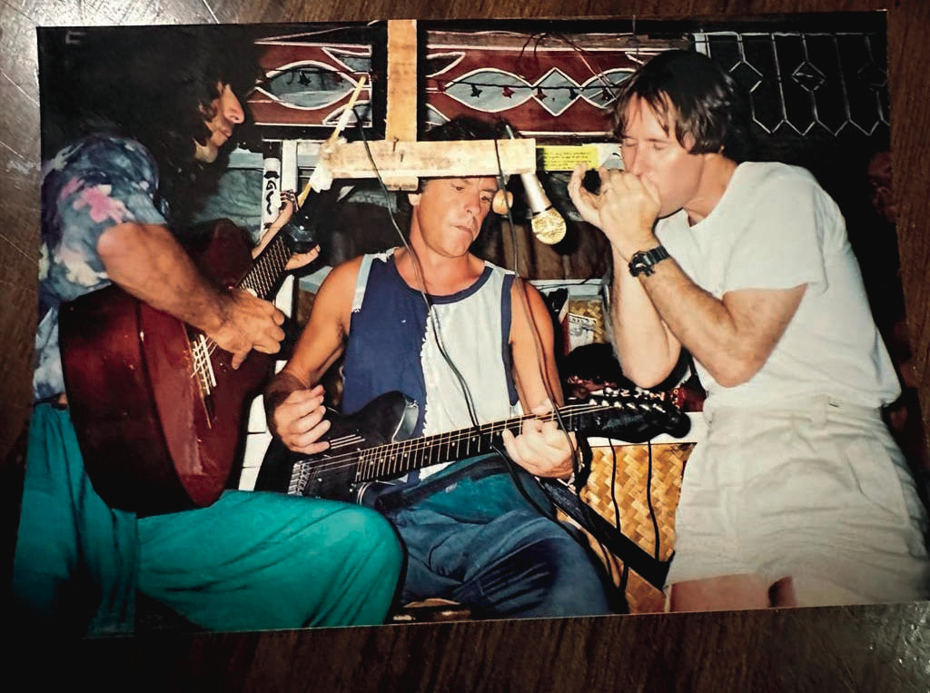 TheBigChilliMag's tweet photo. THE BOY IN THE WELL

by Greg Beatty
In a long and event-filled 
career spanning electric blues to the psychedelic era, 
Matthew Kelly has played with some music’s legendary figures, including B.B. King, Willie Dixon, John Lee Hooker, 

Read More: https://t.co/orVNOz9OSs https://t.co/Abrpn2l4rx