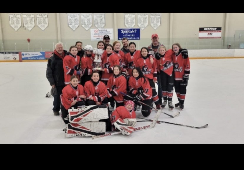 CassieCampbell's tweet photo. Finished the season with a Championship win. #funseason #friendships π https://t.co/rV6wIhtDdB