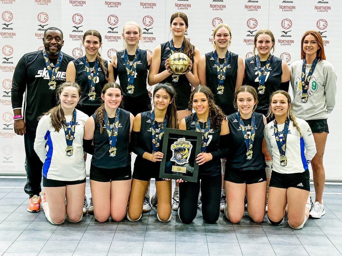 Congratulations to @ihs_vb  own Lyla Fisher and her team for winning 15 USA at Northern Lights!  #doublequalified #KnightsInAction #bidszn