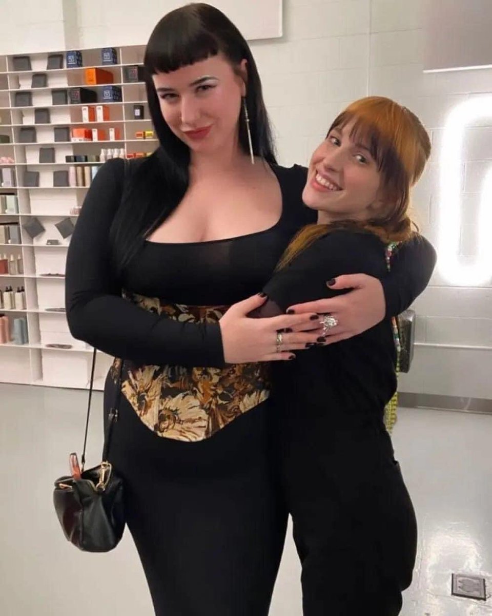 Paramore México 🇲🇽 on Twitter "Nuevas fotos de Hayley Williams junto a