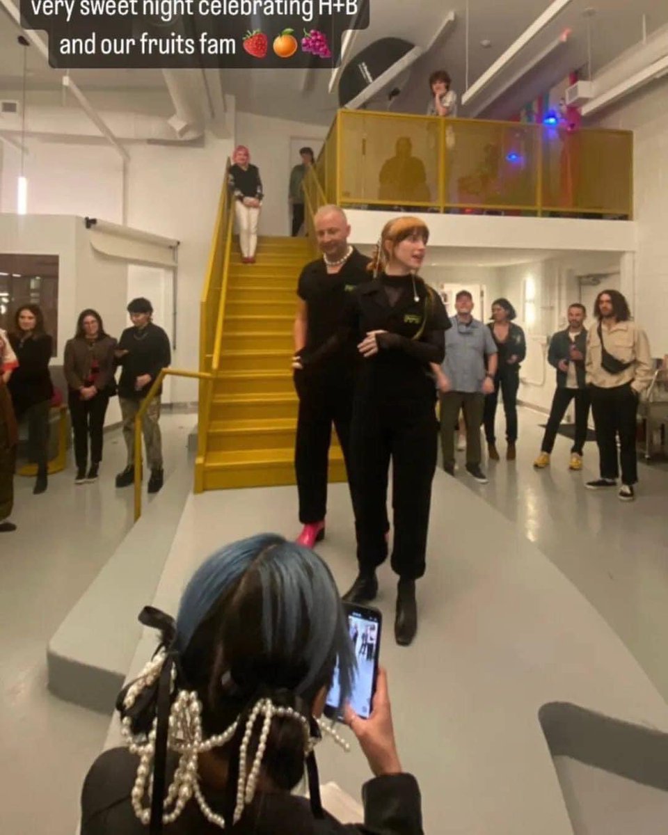 Paramore México 🇲🇽 on Twitter "Nuevas fotos de Hayley Williams junto a